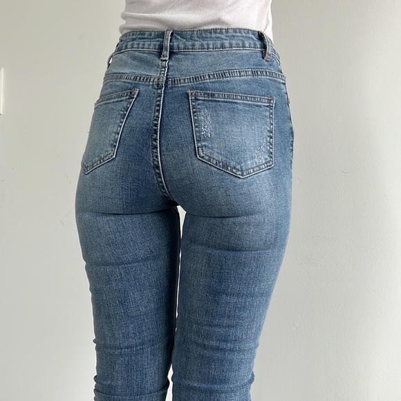 BLUE JEANS - Picture 2 of 4